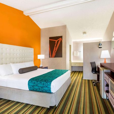 Howard Johnson By Wyndham Phoenix Airport/Downtown Area Exterior foto