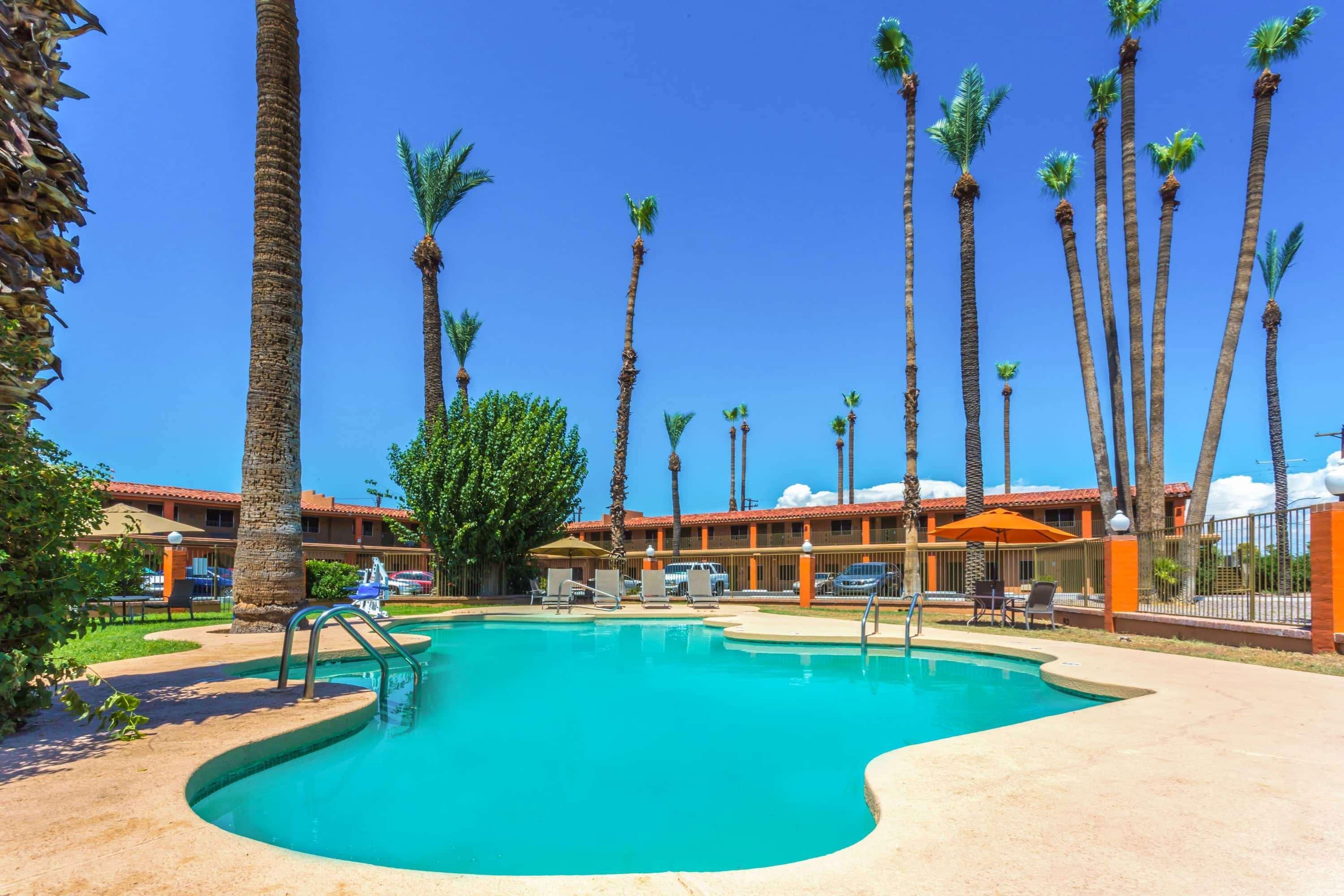 Howard Johnson By Wyndham Phoenix Airport/Downtown Area Exterior foto